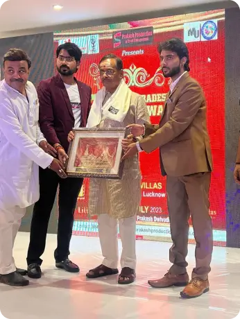Founder Shivanshu Mishra with Celebrity 4